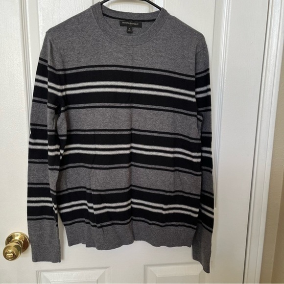 Banana Republic Factory Other - Banana Republic crew neck sweater